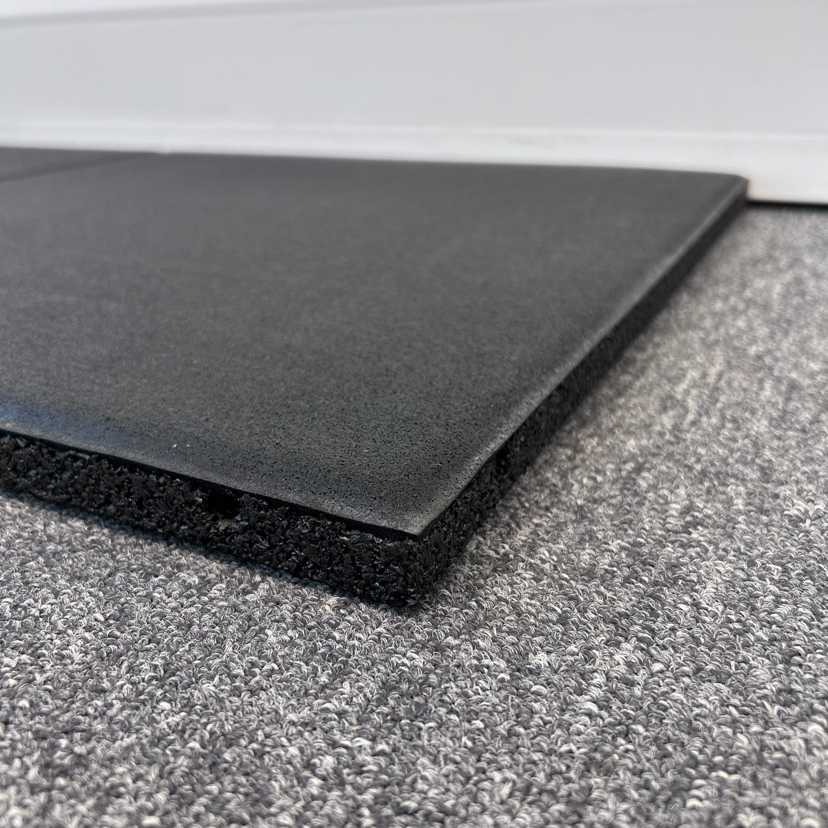 Black Midweight Tile Flooring Pack - 30mm (11m²)
